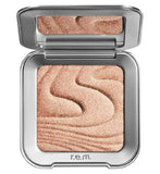 r.e.m. beauty Interstellar Highlighter Topper