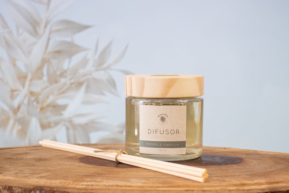 Best Carrier Oil for Reed Diffuser: Complete Guide to Long-Lasting Home Fragrance - Brandlistry Nigeria