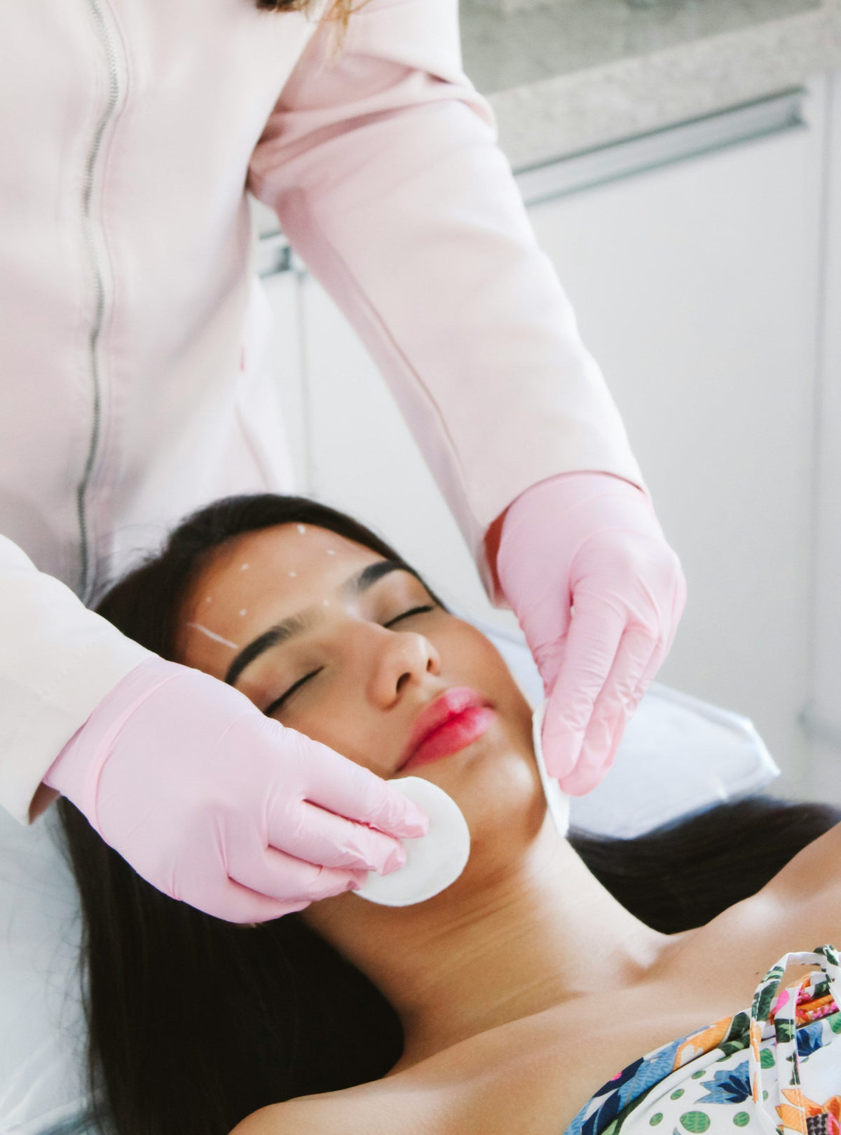 Where to Get Professional Skincare Consultation in Lagos: A Complete Guide to Expert Skin Care