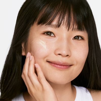 Clinique Dramatically Different Moisturizing Gel in Tube - Combination to Oily Skin Types 50ml