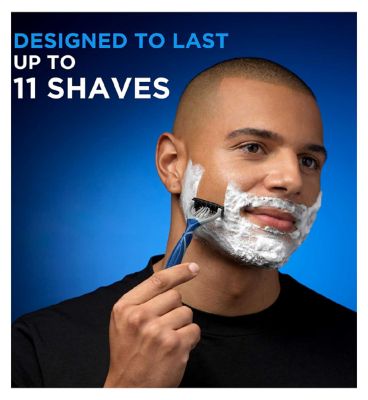 Wilkinson Sword Xtreme 3 Ultimate Men's Disposable Razors x 4, Men's Razor for Routine Shaving