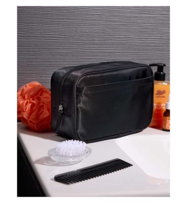 Boots Mens Black Washbag