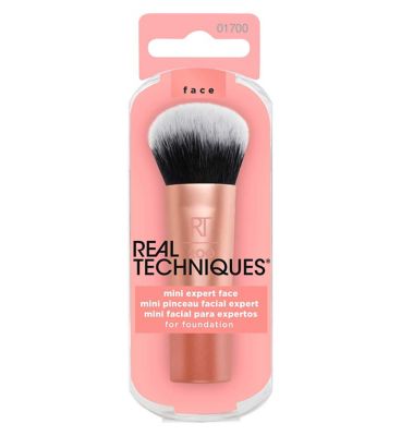 Real Techniques Mini Expert Face Brush