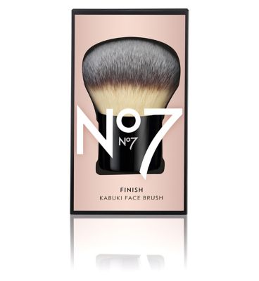 No7 Kabuki Face Brush