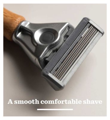Bulldog Skincare Original Bamboo Men's Razor with 2 blade refills