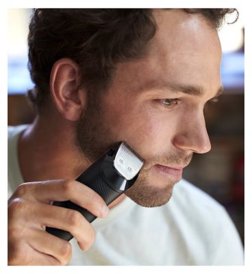 Philips Series 5000 Beard Trimmer with 40 length settings - BT5502/13
