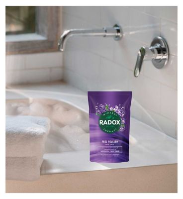 Radox Mineral Therapy Feel Relaxed Lavender & Waterlilly Bath Salts 900g