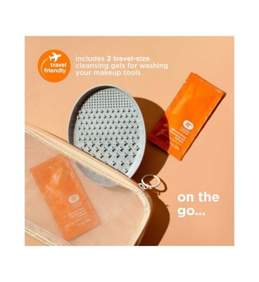 Real Techniques Brush Cleansing Palette