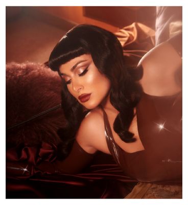 Huda Beauty Naughty Nude Eyeshadow Palette