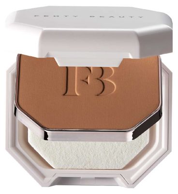 Fenty Pro Filt'r Soft Matte Powder Foundation