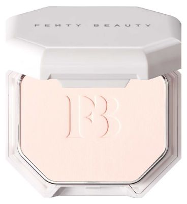 Fenty Pro Filt'r Soft Matte Powder Foundation