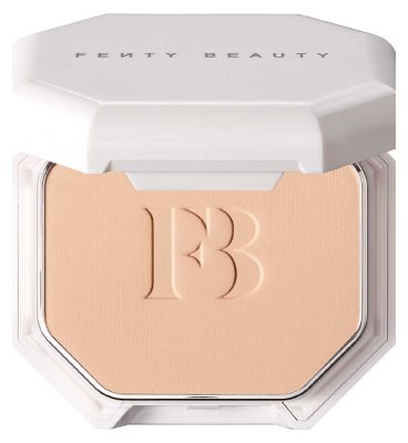 Fenty Pro Filt'r Soft Matte Powder Foundation