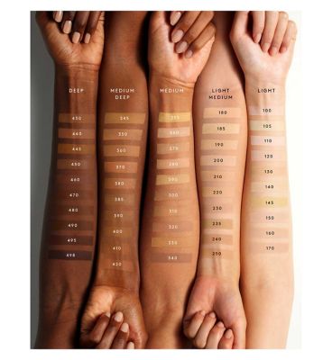Fenty Pro Filt'r Soft Matte Powder Foundation