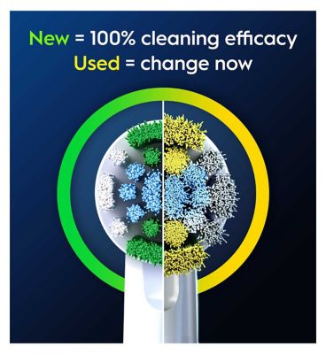 Oral-B Precision Clean Toothbrush Head with CleanMaximiser Technology 4 Pack