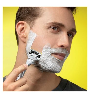 Wilkinson Sword Hydro 5 Ultimate Men’s Razor Blade Refills x 4, with Hydrating Gel & Precision Trimmer.