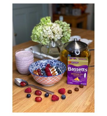 Bassetts Vitamins Woman 50+ Orange & Lemon Flavour – 30 Pastilles