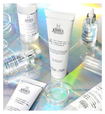 Kiehl's Clearly Corrective™ Brightening & Exfoliating Daily Cleanser 150ml
