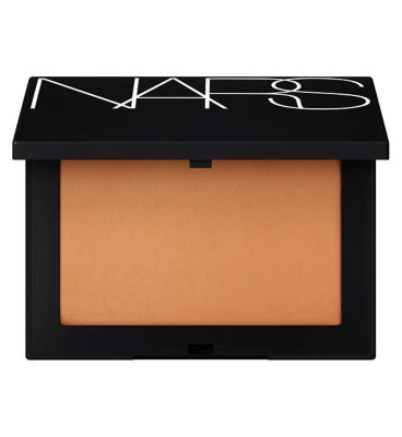 NARS Light Reflecting Setting Powder – Pressed