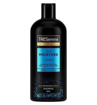TRESemmé Shampoo Rich Moisture 680ml