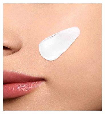 Clarins Hydra -Essentiel Day Cream SPF15