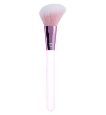 17. Angled Blusher Brush