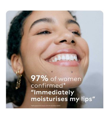 NIVEA Lip Balm Soothe & Protect SPF15 For Dry Lips 4.8g