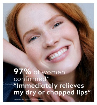 NIVEA Lip Balm Soothe & Protect SPF15 For Dry Lips 4.8g