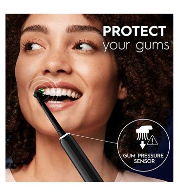 Oral-B Pro 1 Cross Action Electric Toothbrush - Black