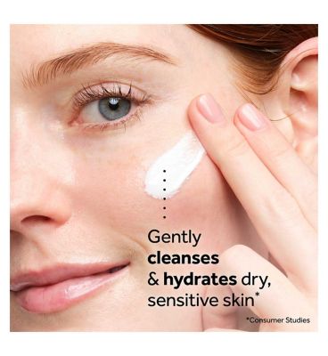 No7 Derm Solutions™ Comforting Cream Cleanser Suitable for Normal to Dry & Sensitive Skin 200ml
