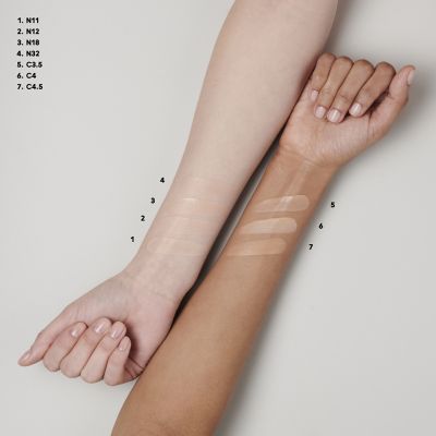 MAC Studio Radiance Serum Powered Foundation 30ml