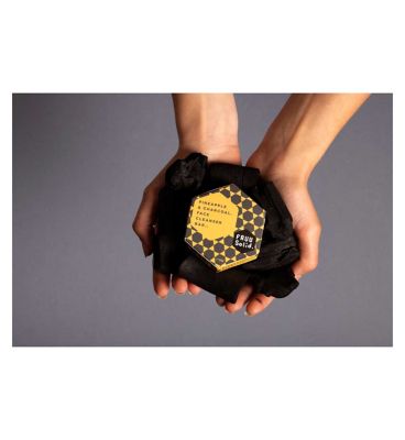 FRUU Pineapple & Charcoal Face Cleanser Bar 55g