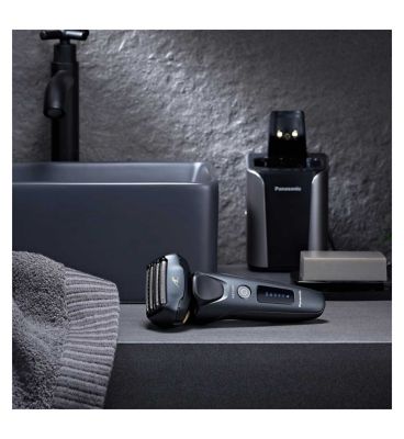 Panasonic 5-Blade Wet & Dry Electric Shaver With Responsive Beard Sensor, Charging Stand, ES-LV97 Series 800