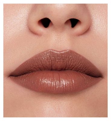 r.e.m. beauty On Your Collar Classic Lipstick 0.7g