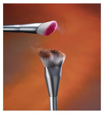 r.e.m. beauty Bronzer Brush