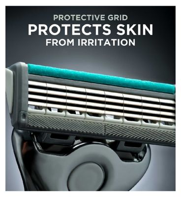 WILKINSON SWORD - Quattro Titanium For Men | Sensitive Comfort | Razor Handle + 9 Blade Refills
