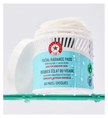 First Aid Beauty Facial Radiance Pads with Glycolic + Lactic Acids 28 Pads