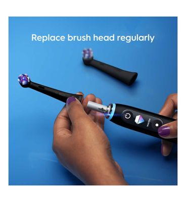 Oral-B iO Radiant White Black Toothbrush Heads - x4 Pack