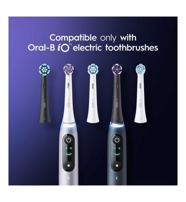 Oral-B iO Radiant White Black Toothbrush Heads - x4 Pack