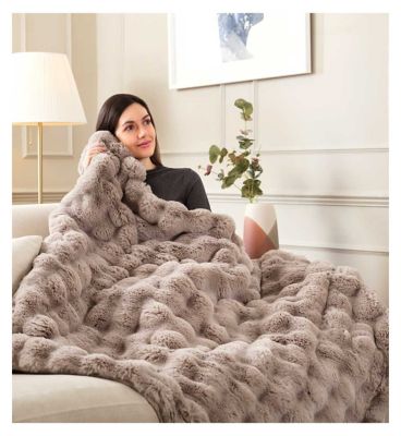 Dreamland Hygge Days Faux Fur Intelliheat Electric Throw Mocha 160 x 120cm