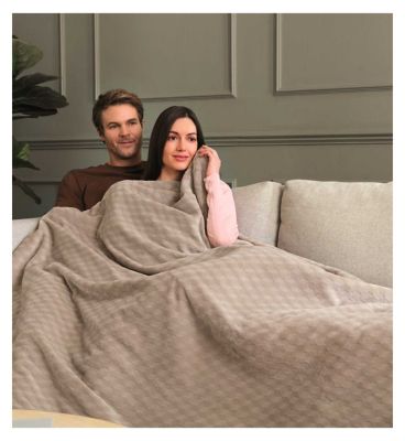 Dreamland Indulgent Days XL Electric Throw Geometric Grey 140 x 180cm