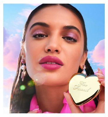 Too Faced Born This Way Soft Blur Flexible Finish Setting Powder