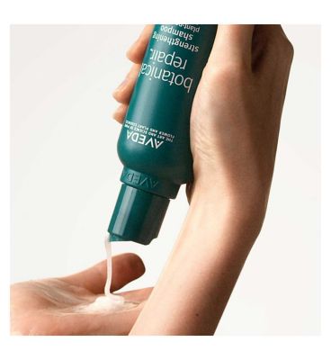 AVEDA Botanical Repair™ Strengthening Shampoo 200ml