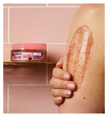 Soap and Glory Limited Edition Body Scrub Cherry Wild 200ml