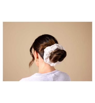 Boots Scrunchies 1s