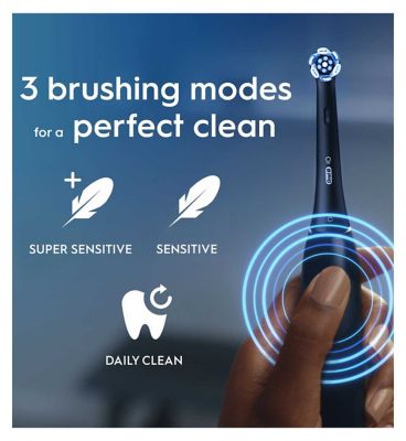 Oral-B iO2 Electric Toothbrush Night Black & Calm Pink Duo Pack