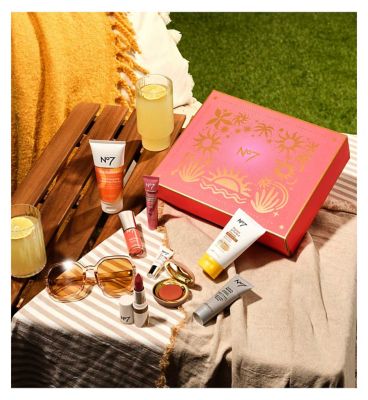 No7 Beauty Vault 8-Piece Collection