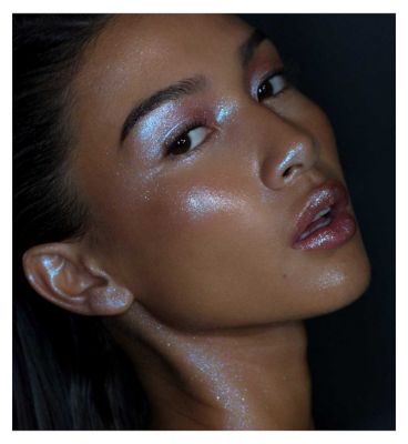 r.e.m. beauty eclipse glow stick - Fembot - 6.48g