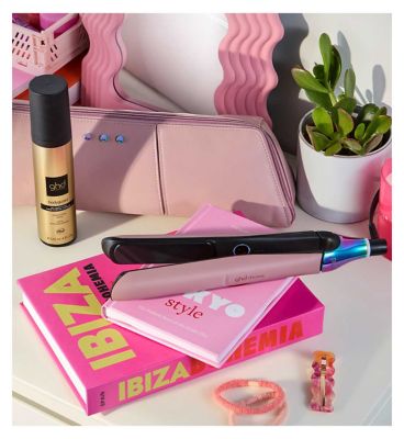 ghd Chronos Limited Edition Hair Straightener in Transcendent Pink