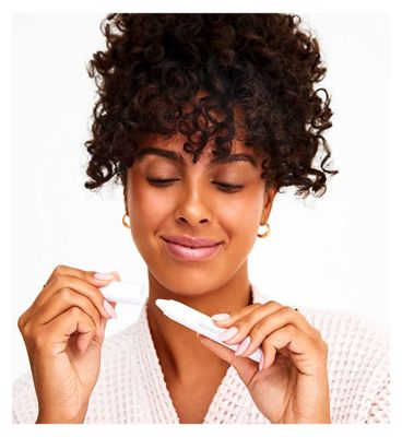 Wonderskin Wonder Blading 3 in 1 Lip Scrub - 3g