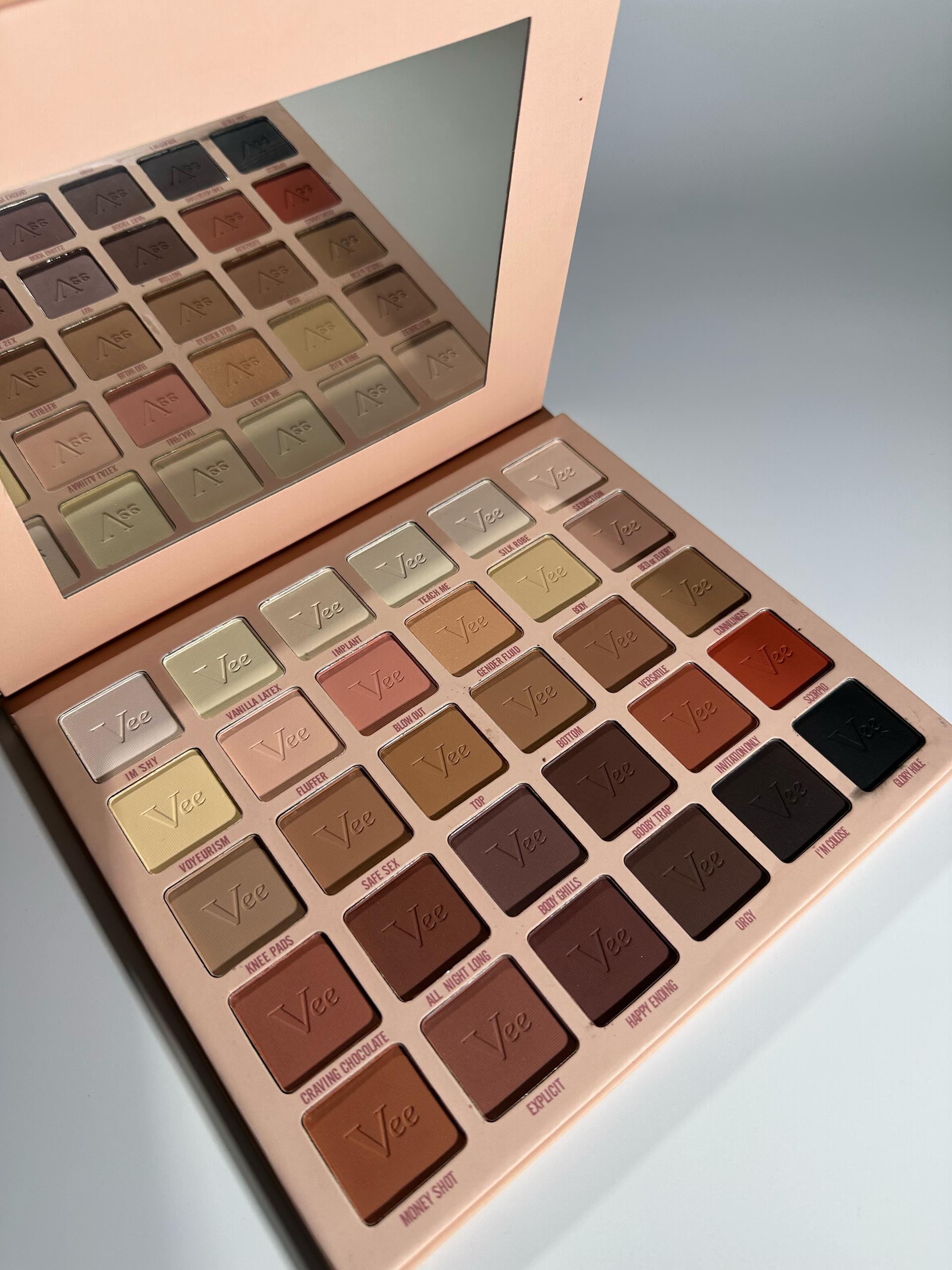 NUDE EYESHADOW